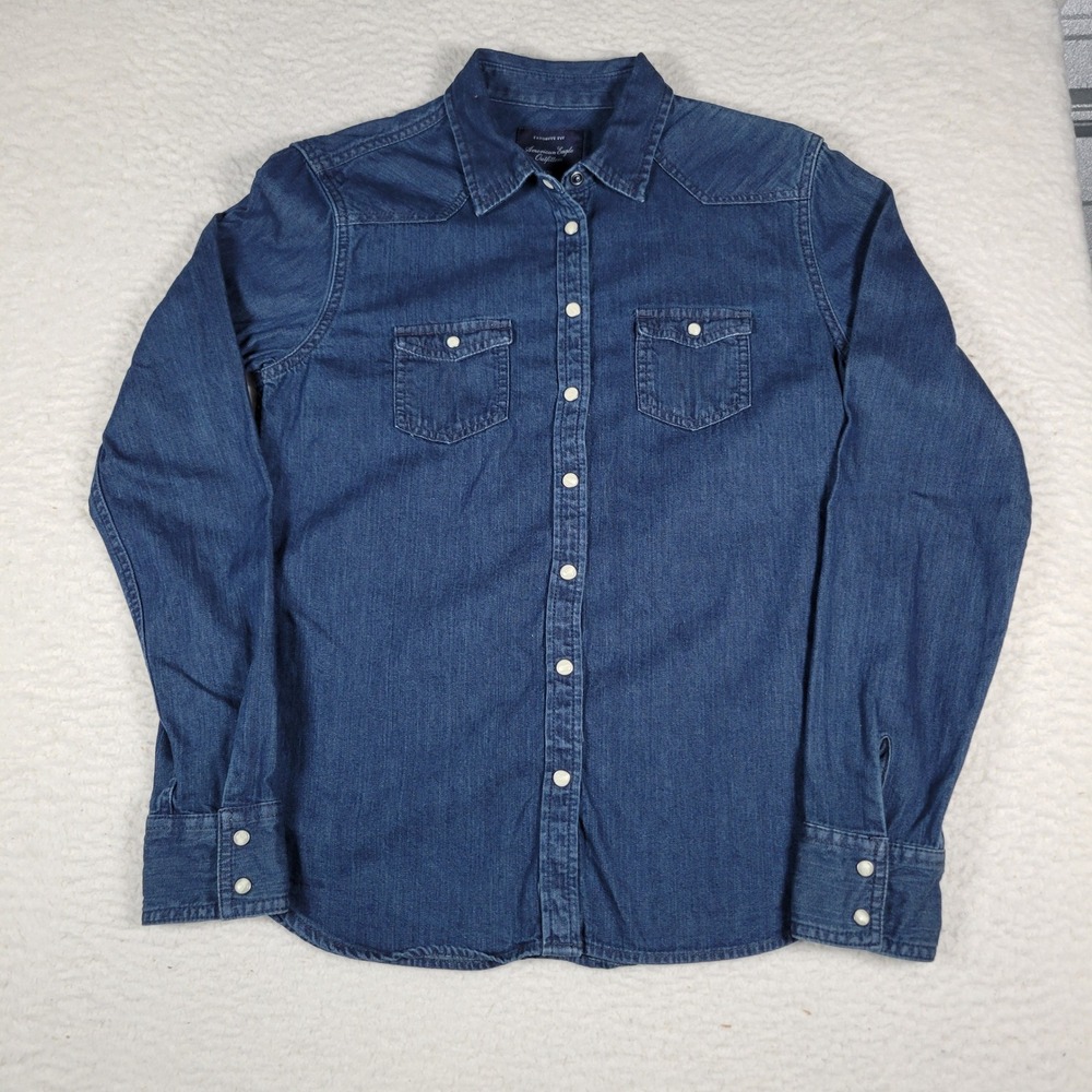American Eagle Denim Shirt Womens Medium Blue Favorite Fit Western Pearl Snap